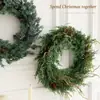 Nuevo corona de Navidad artificial estilo americano de aguja de pino con piñas, decoración colgante para puerta para arreglos festivos y decoración del hogar