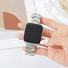 Pulseira de Metal em Formato V Cravejada com Diamantes Adequada para Apple Watch S11/S10/9/8/7, Pulseira de Relógio Simples e Luxuosa