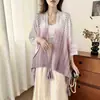 Xale de Renda Étnico Retro de Yunnan Tricô de Férias Vazado com Franjas Cardigã de Primavera e Outono Manto de Viagem Xale Cobertura