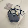 Bolsa de Mão Estilo Balde para Mulheres, Nova Tendência Primavera e Verão 2026, Bolsa de Ombro Ultra-Popular de Nicho para Trabalho e Deslocamento, Bolsa Transversal