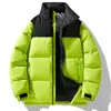 Chamarra de Plumón para Hombre 2026 Invierno con Cuello Alto, Bloques de Color, Cálida y Moderna, Abrigo Versátil para Estudiantes, Tendencia de Moda Masculina