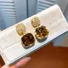 ¡Elegancia clásica! Aretes cuadrados de flor con tachuelas de circonia color café, aretes Maillard, sensación de lujo ligero y alta gama, aretes para mujer