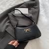 Moda Bolso Distinctivo Bajo el Brazo para Mujer 2025 Nuevo Estilo Coreano Distintivo de Moda Hombro Texto Estilo Occidental Commuter Bolso de Media Luna para Mujer
