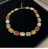 Conjunto de Joias de Luxo Estilo Palácio Francês Brincos Redondos Florais Pingente Gota D'água Cravejados com Diamantes Vintage de Segunda Mão