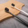 Cepillo de dientes desechable de cerdas suaves y set de pasta de dientes, suave con los dientes, portátil para viajar, kit de limpieza bucal para hotel y viaje