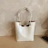 2026 Nova Bolsa Tote de Urso Macia e Fofa, Bolsa de Ombro Grande Capacidade para o Dia a Dia, Bolsa Feminina Versátil de Nicho de Alta Qualidade