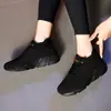 Novo tênis feminino de verão, tecido voador, meias elásticas, masculino de tricô, sola macia, tênis de corrida, sapatos da moda preguiçosos