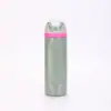 Nova garrafa de água térmica colorida de aço inoxidável 304, portátil com alça e tampa flip-top, adequada para uso ao ar livre e esportes, e pode ser personalizada