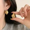 Pendientes de Diseño de Nicho de Moda con Forma de U Retorcida Cepillados Pendientes de Moda Europea y Americana Estilo Lujo Ligero Pendientes Personalizados para Mujer