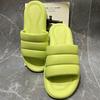 [Punto en nombre del cabello] pantuflas eva con sensación de excremento suela gruesa antideslizantes moda para usar en casa chanclas fabricantes al por mayor
