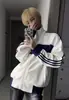 Moletom casual com zíper e blocos de cor estilo coreano com três listras para homens, nova moda outono 2026 jaqueta cardigã versátil
