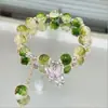 Pulsera de Cristal Verde Estilo Bosque Mariposa Media Pulsera Rígida para Hombres y Mujeres, Moderna y Elegante, Realza el Cutis, Regalo de Cristal para Mejores Amigos y Accesorios