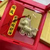 Llavero Dorado Año del Caballo con Pan de Oro para Riqueza y Prosperidad, Regalo de Año Nuevo al por Mayor, Souvenir Regalo Cultural y Creativo
