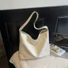 Bolsa de Hombro Cruzada Retro de Gran Capacidad de Moda Coreana Transfronteriza Tendencia Otoño 2026 Nuevo Bolso de Hombro Cruzado de Nicho