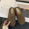 Chinelos peludos estilosos e modernos estilo coreano para mulheres, perfeitos para usar no outono e inverno, nova coleção 2026, chinelos de algodão fáceis de calçar