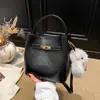 Bolso de Mano de Comercio Exterior Bolso Cubo para Mujer Moda Nueva Otoño e Invierno Bolso de Hombro para Viajes de Negocios Bolso Cruzado Retro de Alta Gama