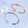 Anillo Abierto de Acero Inoxidable Estilo Europeo y Americano con Diamantes, Joyería Simple y Lujosa de Acero de Titanio, Anillo Versátil Minimalista Apilable para Mujer