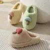 Pantuflas de algodón con suela gruesa, con una sensación cómoda y acolchada, diseñadas para mujer, con un lindo diseño de hongo, adecuadas para uso en interiores, con suela antideslizante, forro de felpa para abrigar y diseño de punta cerrada. También disponible para hombres