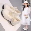 Novo Outono Retro Mary Jane Sapatos Infantis de Uma Sola Moda Solado Macio Versátil Sapatos Públicos para Meninas Corte Baixo Bico Quadrado Sapatos de Uma Sola