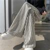 Pantalones de toalla suaves y pegajosos con textura para mujer, nuevo estilo de primavera, pantalones de rayas blancas y negras para mujer, estilo perezoso, holgados, con caída, de pierna ancha