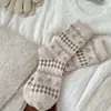 Calcetines de lana extra gruesos estilo Fair Isle para mujer Xiaoshu, estilo otoño e invierno, con temática de bosque retro, calcetines largos cálidos y afelpados