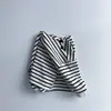 INS Primavera e Outono Bebê Camiseta de Manga Longa Listrada com Abertura nos Ombros com Botões de Pressão Camisa Básica Casual Suéter para Meninos e Meninas