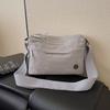 2025 Nuevo Estilo Bolso de Hombro Simple de Tela de Nylon para Mujer Bolso Cruzado Versátil Bolso de Hombro de Múltiples Capas Bolso Cruzado de Moda