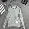 Loja de Fábrica Hoodie Masculino de Manga Longa com Zíper e Cordão, Bloqueio de Cores com Listras Laterais Cinzas de Alta Qualidade