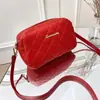 2026 Bolsa para cámara con bordado de logo S para mujer, bolsa nueva, bolso de hombro, bolso cruzado acolchado, bolso de moda para mujer