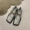 Mocasines Retro de Cuero con Cadena Metálica y Punta Cuadrada para Mujer, Nuevos Zapatos Mary Jane Versátiles de Estilo Británico 2026 para Mujer