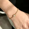Pulseira de Design Full Zircônia, Luxo Leve, Exquisita e Fashion para Mulheres, Temperamento Único, Simples e Versátil para Uso Diário, Joia de Alto Padrão