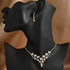 Conjunto de Duas Peças de Novas Joias de Corrente com Garras de Strass para Crianças Brincos Colar Joias Atacado