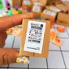 Caja Sorpresa Mini Entrega Rápida Caja Pequeña de Cartón Botella Simulada Bebida Miniatura Resina Comida Juguete Escena de Casa de Muñecas Fabricante Venta al por Mayor