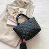 Bolsa Textiva Simples Feminina Chegada Nova Primavera 2024 Estilo Coreano Moda Bolsas Tote de Grande Capacidade Bolsa Balde Cruzada Casual