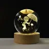 Bola de cristal com logotipo gravado direto da fábrica, decoração de padrão gravado internamente, presente criativo de estrela, ornamentos de bola de cristal branco