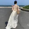Crisantemo de Fuegos Artificiales: Fresco, Clásico y Relajado Vestido de Tres Dimensiones Bordado y de Lino con Tira Fluida Estilo Chino Nuevo en Color Blanco Albaricoque
