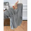 Camiseta de cárdigan fino casual con cuello en V para hombre y mujer, nuevo estilo de otoño, corte holgado, versátil, adelgazante, color liso, manga larga