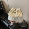 Nova Bolsa Saco Estilo Chinês 2026 Novo Modelo Bolsa de Mão com Pérolas Bolsa Pequena Bolsa Feminina Bolsa Transversal de Alto Padrão Estilo Chinês