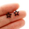 Moda Aço Inoxidável Corte Oco Estrela de Cinco Pontas Prego Da Orelha Estilo Francês Estilo Fresco Simples Estrela Prego Da Orelha Das Mulheres All-match