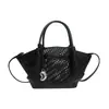 Nova bolsa tote de moda transfronteiriça retrô simples de grande capacidade com design em relevo trançado, bolsa de ombro e bolsa de mão feminina para o dia a dia