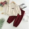 Conjunto Infantil Outono/Inverno Nova Chegada: Conjunto de Duas Peças Moletom de Manga Longa e Calça Fashion, Confortável e Versátil para Meninas Estilo Coreano