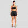 Conjunto de roupa fitness transfronteiriço, com um design traseiro estiloso, um top esportivo de gola halter e calças de yoga de secagem rápida, adequado para corrida ao ar livre, ciclismo e Pilates.