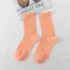 Calcetines para Mujer Transfronterizos, Calcetines de Color Sólido, Calcetines de Media Pantorrilla para Mujer, Calcetines Holgados Zhuji, Calcetines de Color Algodón de Azúcar para Mujer, Venta al por Mayor de Fábrica Coloridos