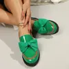 Novos Mocassins Estilo Comércio Exterior com Laço Estilo Britânico para Mulheres, Sapatos Versáteis de Couro Brilhante com Solado Grosso, Sapatos de Salto Bloco da Moda