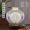 Adornos de Jarrón de Cerámica de Jingdezhen Sala de Estar Arreglo Floral Porcelana Hueca Pastel Estilo Chino Moderno Decoraciones para el Hogar Gabinete de Vino
