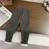 Jaqueta Infantil Acolchoada Estilosa Outono e Inverno Novo Estilo Roupa de Algodão Quente Infantil Casaco de Algodão com Capuz para Bebê Tendência Comércio Exterior