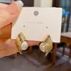 Brincos de Pérola Envolventes Moda de Luxo Leve Personalidade Nicho Temperamento Versátil Design Simples Brincos para Mulheres