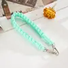 Nuevo llavero con cadena de cuero estilo Chanel con perlas para teléfono, portátil, resistente a caídas, de aluminio, para mujer