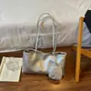 2026 Nuevo Bolso de Axila para Mujer Otoño Nicho Lujo Ligero Sensación de Alta Gama Bolso de Hombro Único Retro Versátil Bolso de Mano para Viaje
