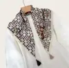 Pañuelo estilo vintage con estampado de anacardos para mujer, un accesorio chic y discreto que se puede usar en capas e incluso como cinturón para la cintura para crear un efecto adelgazante